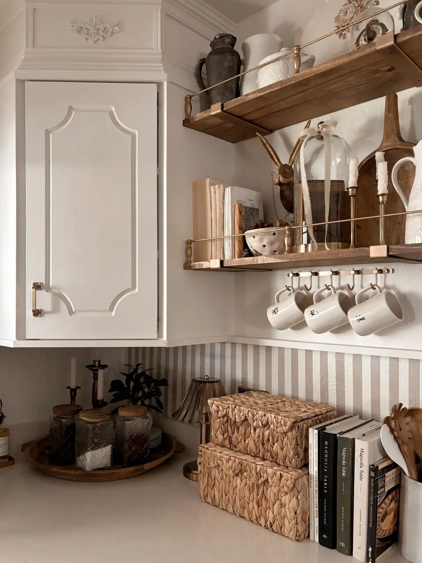 Vintage Farmhouse Kitchen Makeover Over 50 11 Sophisticated Farmhouse Kitchen
