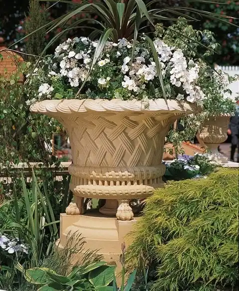 10 Geometric Herb Garden Design Shapes for Modern Homes 9 shaped garden planter
