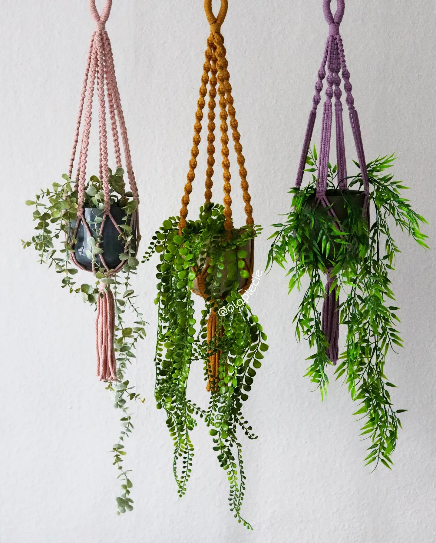 10 Modern Herb Garden Design Concepts for Your Home 9 trailing planter macrames